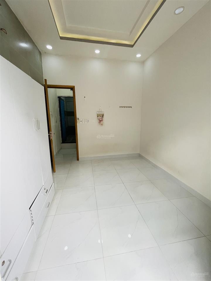 Vị trí vàng q8  ngã 4 âu dương lân + tạ quang bửu  cách 3 căn ra mặt tiền  hẻm trước nhà 3m  1