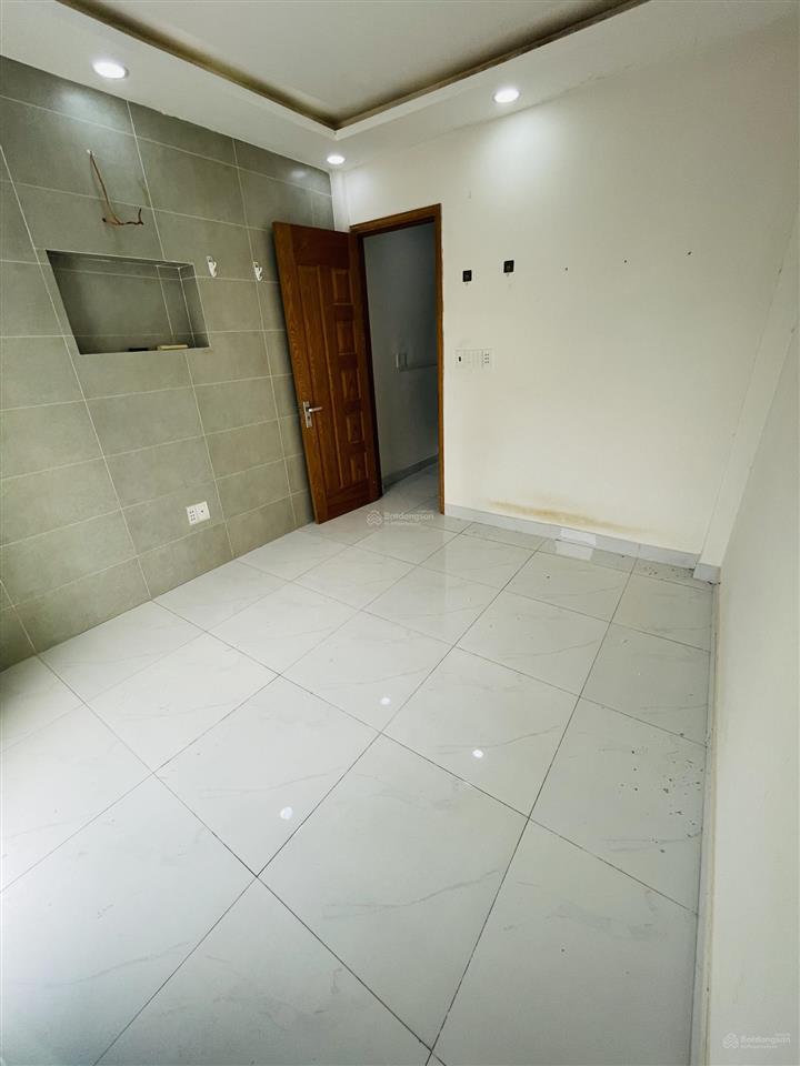 Vị trí vàng q8  ngã 4 âu dương lân + tạ quang bửu  cách 3 căn ra mặt tiền  hẻm trước nhà 3m  1