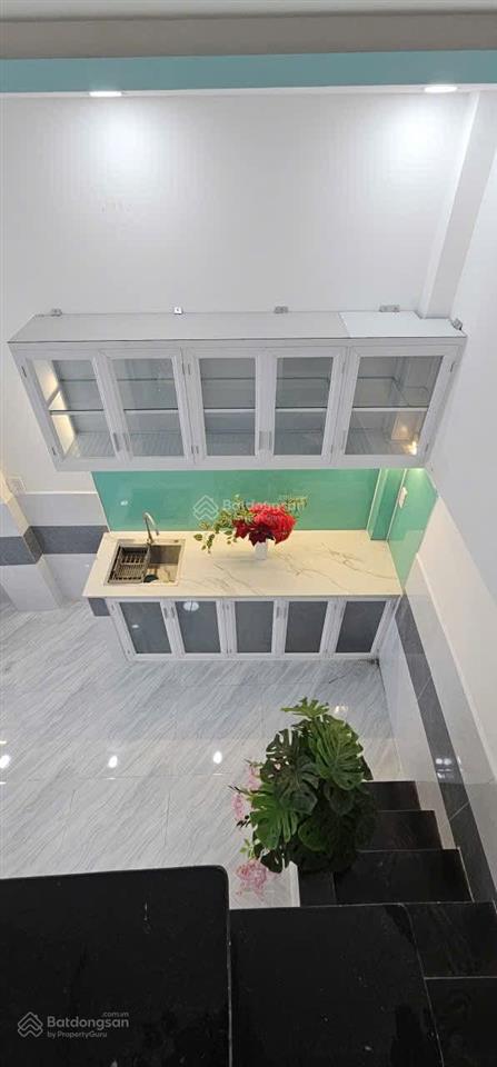 Nhà hẻm xe hơi âu dương lân q8  cách aeon mall 500m  3.5 x 8.25 dtsd 34.3m