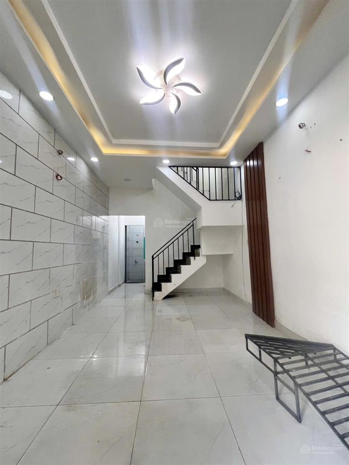 Tạ quang bửu q8 cách mặt tiền 3 căn  nhà 3 tầng giá tốt