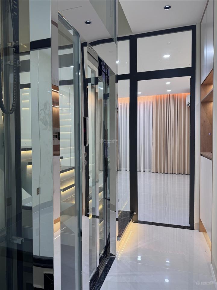 Mặt tiền đặng văn ngữ, phú nhuận. khu vực trung tâm của các dịch vụ spa, beauty care, thời trang