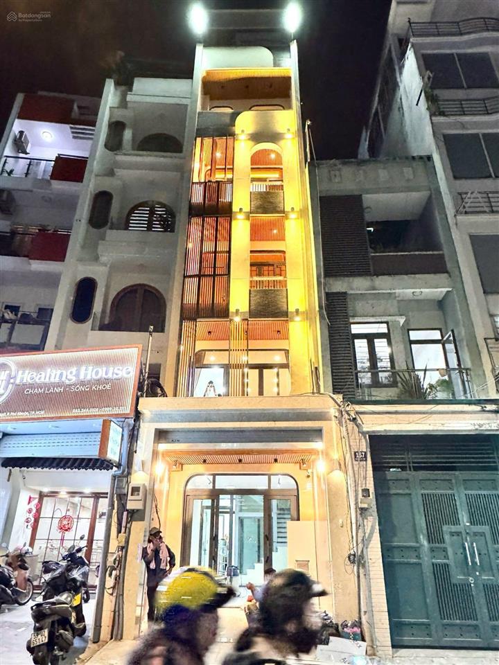 Mặt tiền đặng văn ngữ, phú nhuận. khu vực trung tâm của các dịch vụ spa, beauty care, thời trang