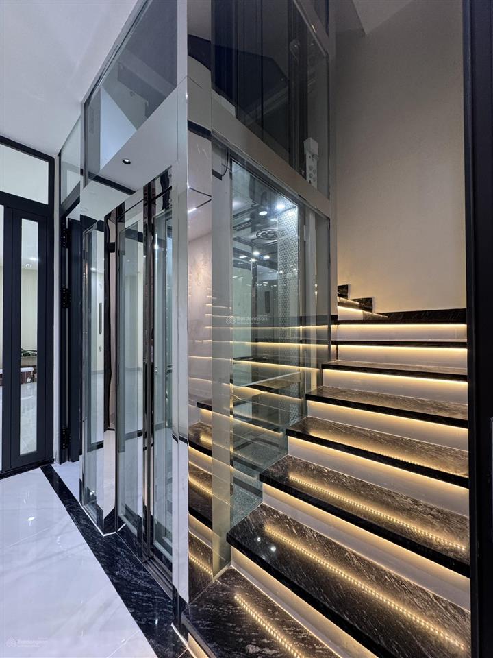 Mặt tiền đặng văn ngữ, phú nhuận. khu vực trung tâm của các dịch vụ spa, beauty care, thời trang