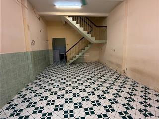 Hẻm ô tô 6m  sát mặt tiền trần phú  nguyễn trãi quận 5 dt 65m2, ngang gần 4m nở hậu nhẹ tài lộc.