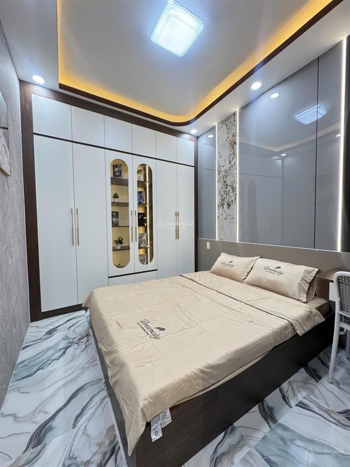 Nhà mới full nội thất  đường trước nhà 8m hoàn công đủ chỉ 6.xxtỷ  dt 36m2