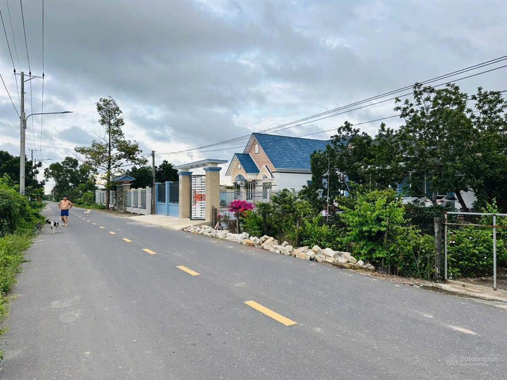 Chủ cần tiền bán gấp lô đất 900 triệu  shr  cách resort lan rừng, ocenami chỉ 3 phút lái xe