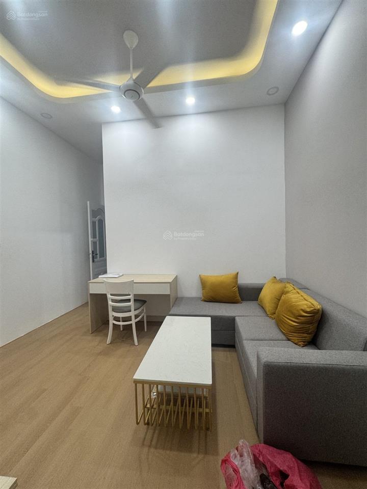 Một căn hộ 2 phòng ngủ giữa quận 5  khiến ai cũng phải dừng lại.
