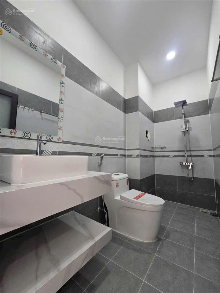 Nhà mới keng  ngang hơn 5m  hẻm thông 55 thành mỹ