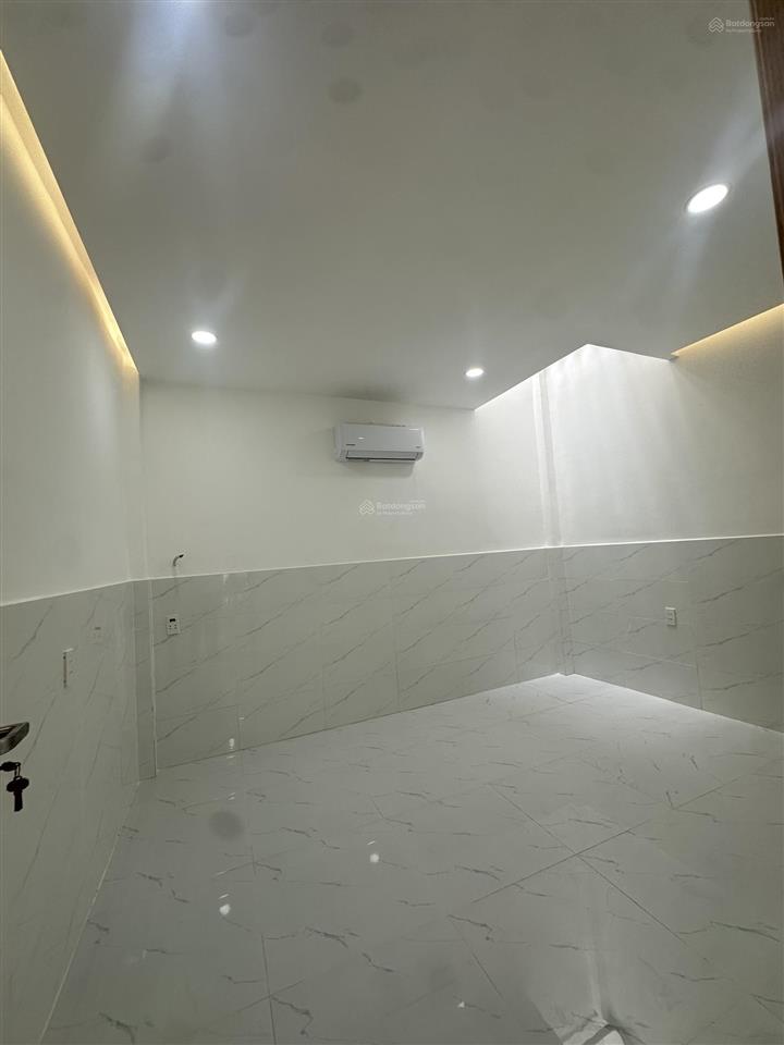 5,9 tỷ nhà  3,9 x 16  3pn và đặc biệt có phòng ngủ tầng trệt cho ba mẹ