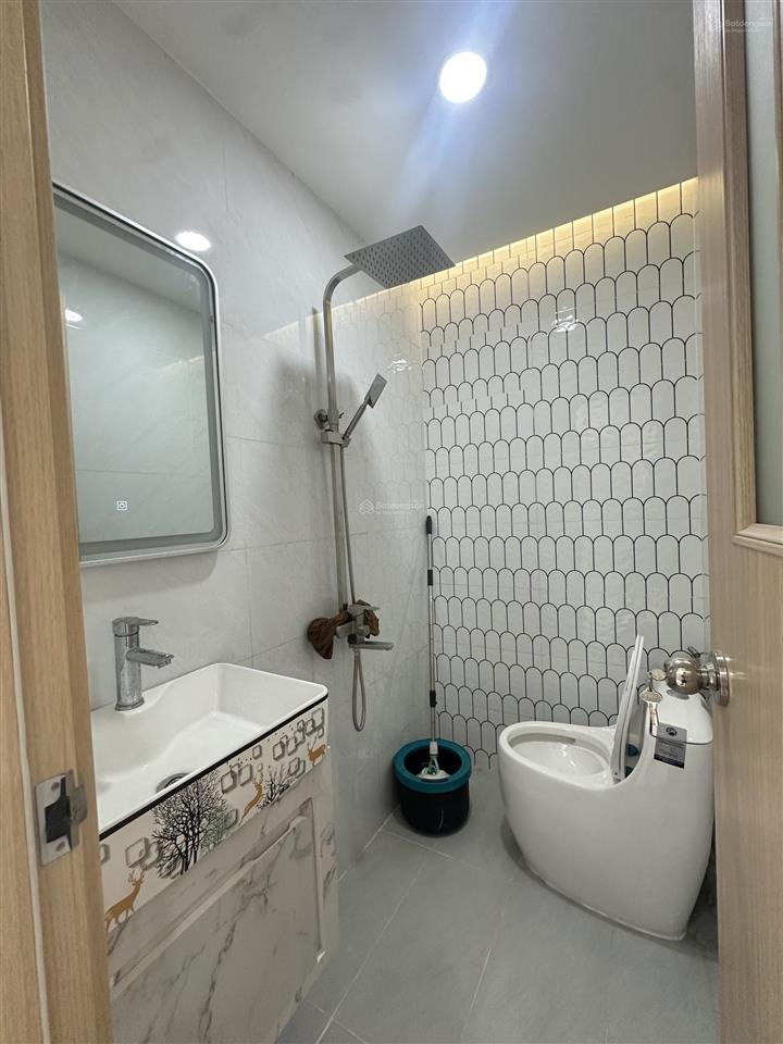 5,9 tỷ nhà  3,9 x 16  3pn và đặc biệt có phòng ngủ tầng trệt cho ba mẹ
