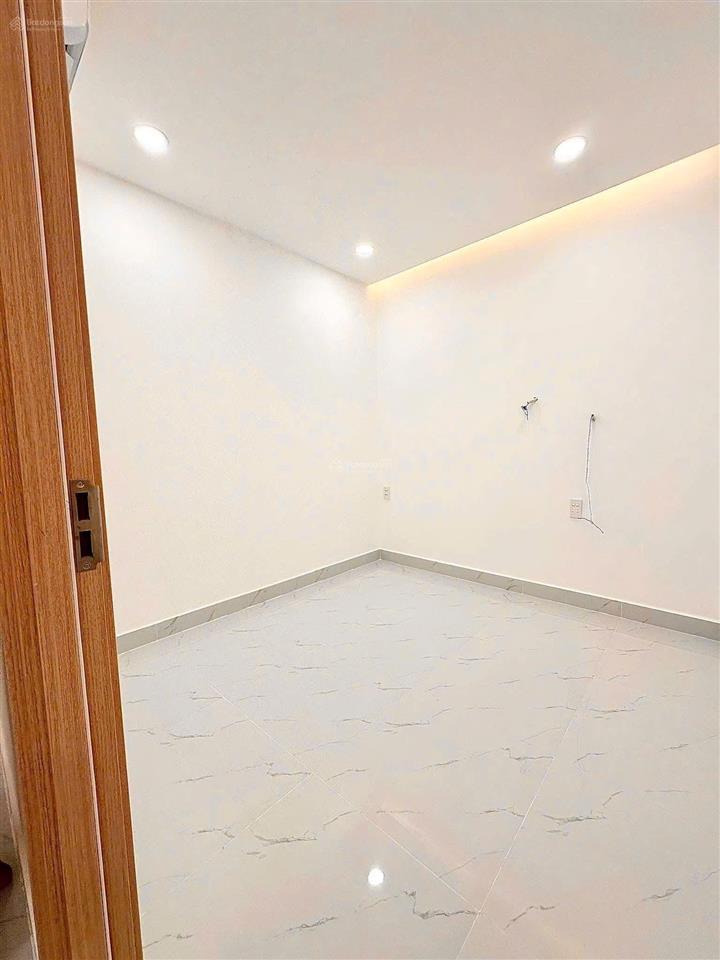 5,9 tỷ nhà  3,9 x 16  3pn và đặc biệt có phòng ngủ tầng trệt cho ba mẹ