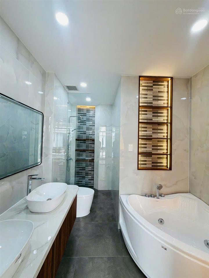 Bán nhà hẻm xe hơi nơ trang long ngang 6,5m, có thang máy giá 12,9 tỷ