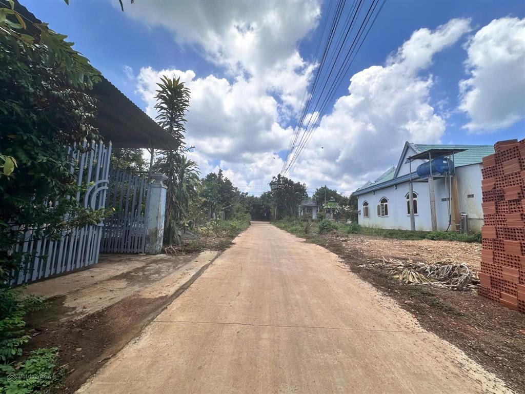 Đất full thổ cư 155m2 giá chỉ 520 triệu, sổ hồng riêng, đường bê tông ô tô gần hồ trị an mát mẻ