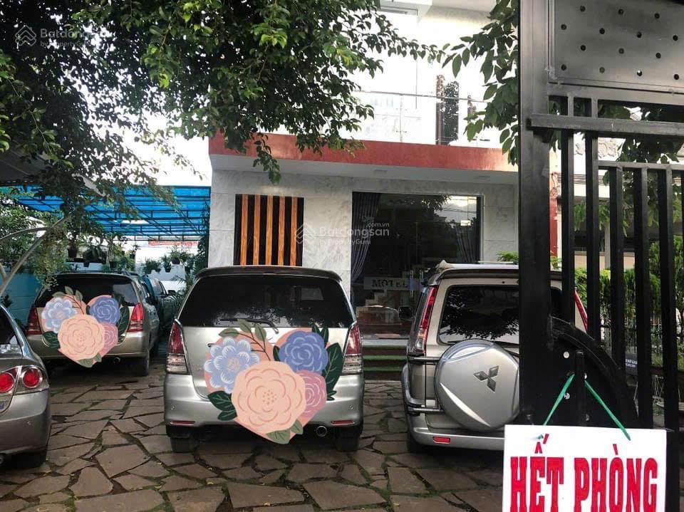 Bán nhà đất diện tích hơn 581m2, 2 mặt tiền đường bêtông đang kinh doanh nhà nghỉ dòng tiền 60tr/th