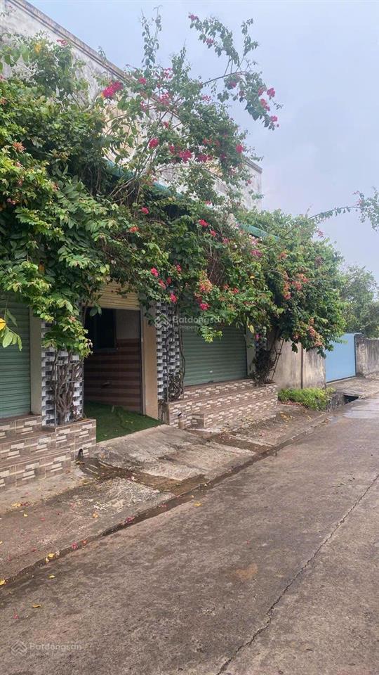 Bán nhà đất diện tích hơn 581m2, 2 mặt tiền đường bêtông đang kinh doanh nhà nghỉ dòng tiền 60tr/th