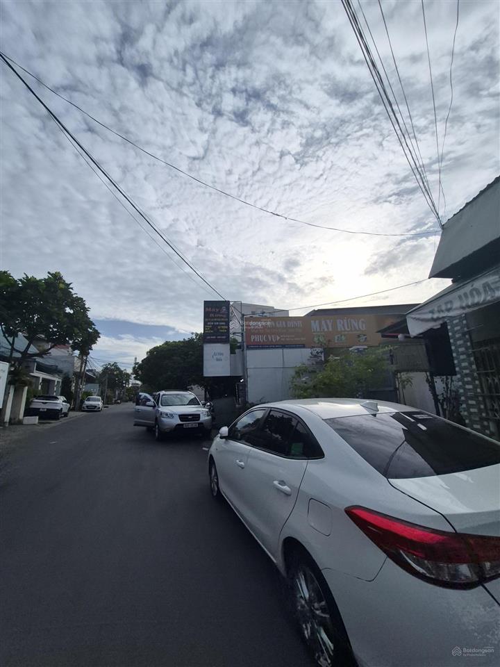 Nhà 5 tầng 25 phòng phù hợp làm căn hộ và karaoke , văn phòng, cổng kcn biên hòa 2