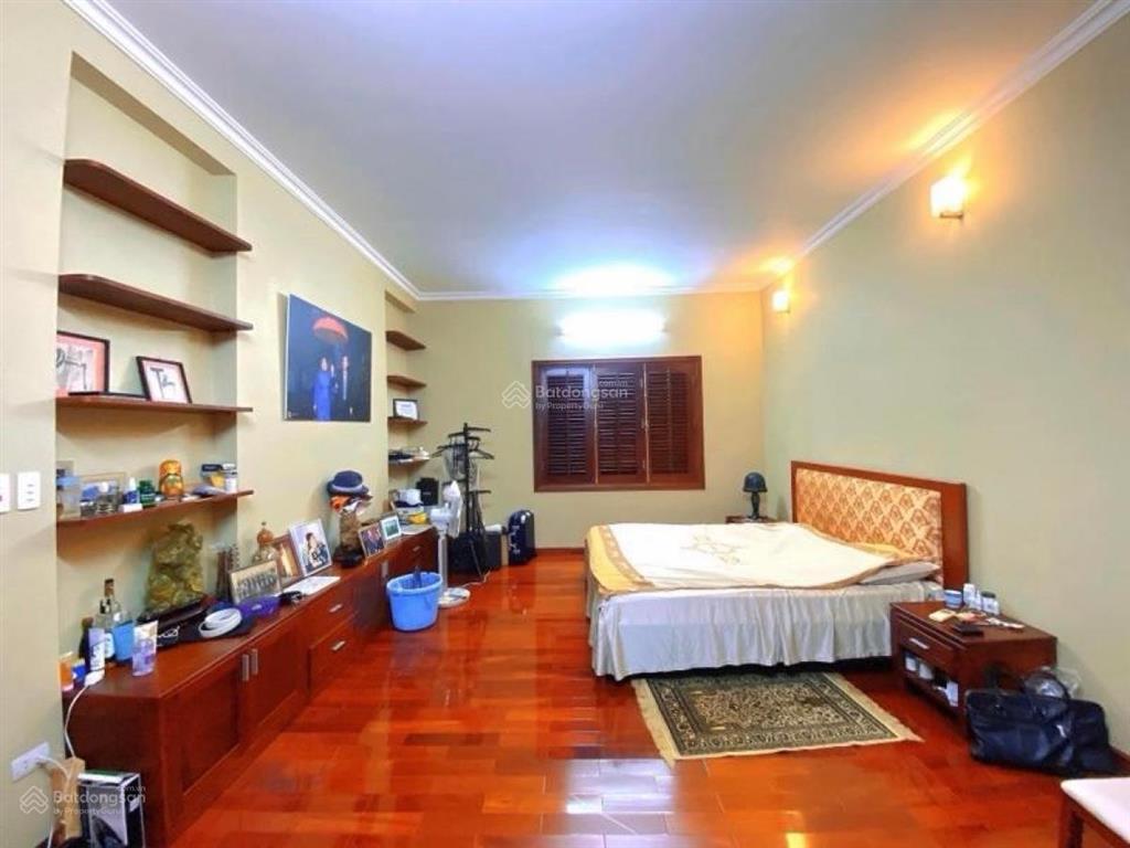 Biệt thự vườn đào. view vườn hoa nội đô. vị trí vip. khu vực toàn quan chức. an ninh tuyệt đối