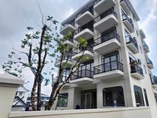 Khách sạn mới xây view hoàng hôn lẫn bình minh tiêu chuẩn pccc mới vận hành 100tr/thang đà lạt