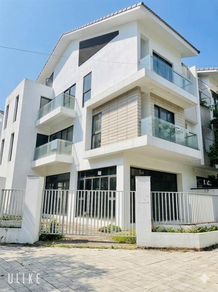 Biệt thự sol lake villa 222m căn góc siêu hiếm vị trí đẹp giá 33 tỷ cơ hội đầu tư hấp dẫn.