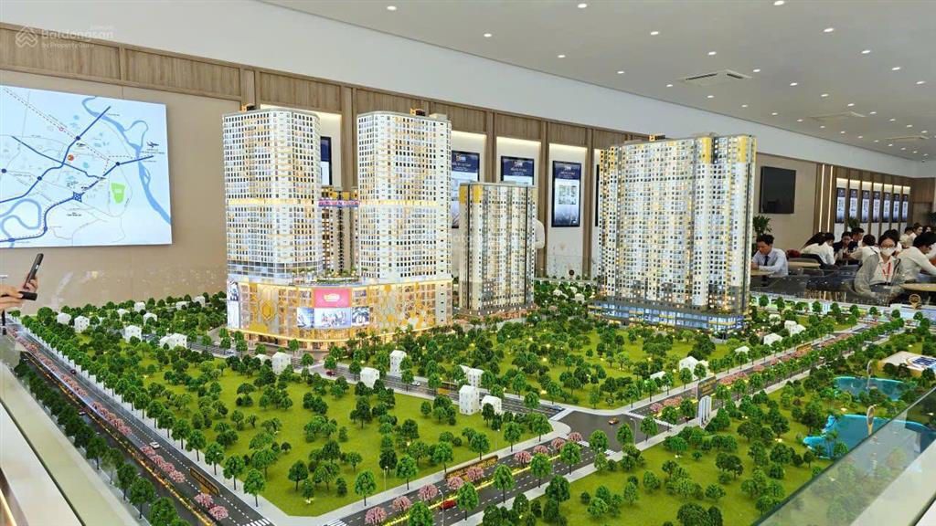 Chỉ 157 triệusở hữu căn hộ "view triệu đô" giữa quảng trường đa tầng và cầu kính