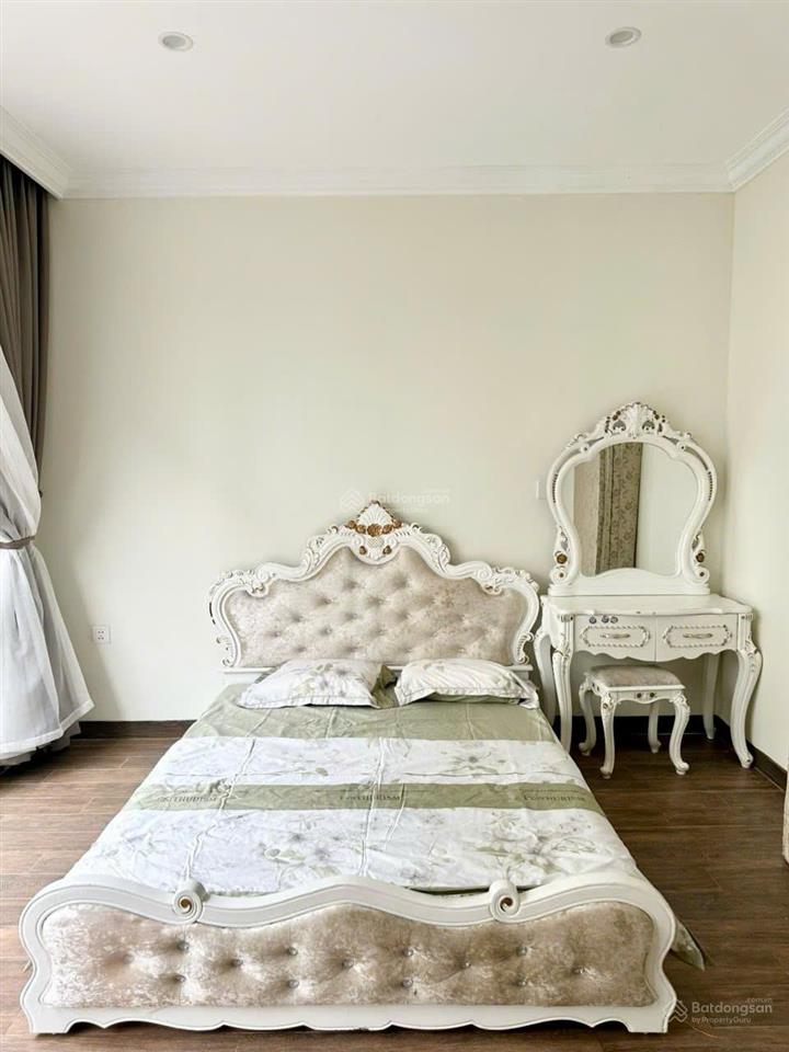 San hô 60m²  tây bắc  hoàn thiện 5 tầng  có sổ đỏ  thu về 9.6 tỉ