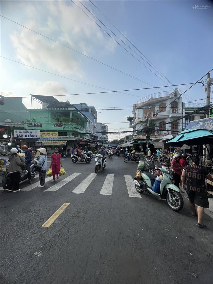 Mttm ngay chợ tân quy 150m2, đang cho dòng tiền ổn định dài lâu trên 60tr/tháng