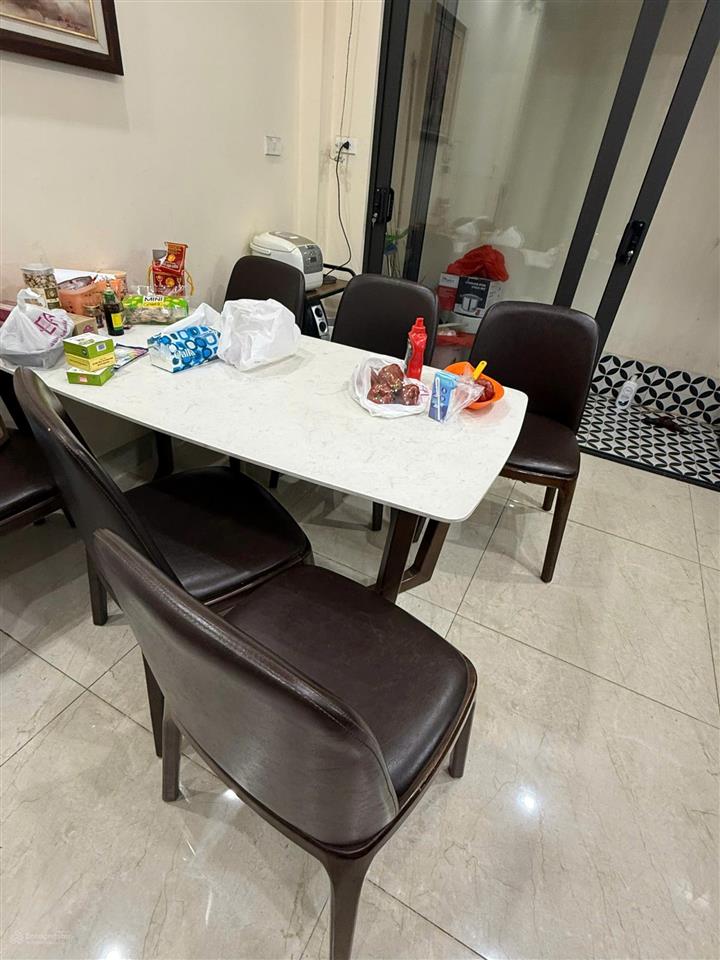 Cho thuê nhà phân lô 4 tầng, 53m2 gần c.a phường kiến hưng, hà đông
