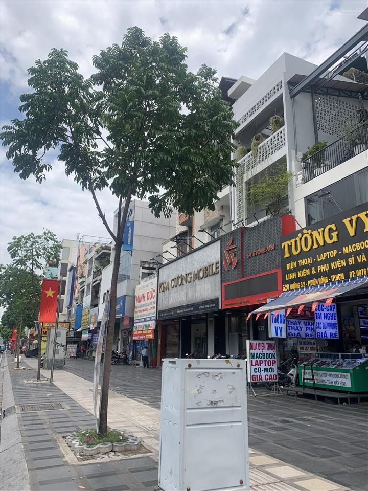 Mặt tiền 3 tháng 2 q10 lô góc 2mt vỉa hè 10m