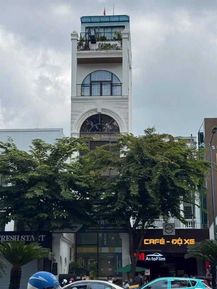 Mặt tiền trường chinh khu vực sân bay tân bình