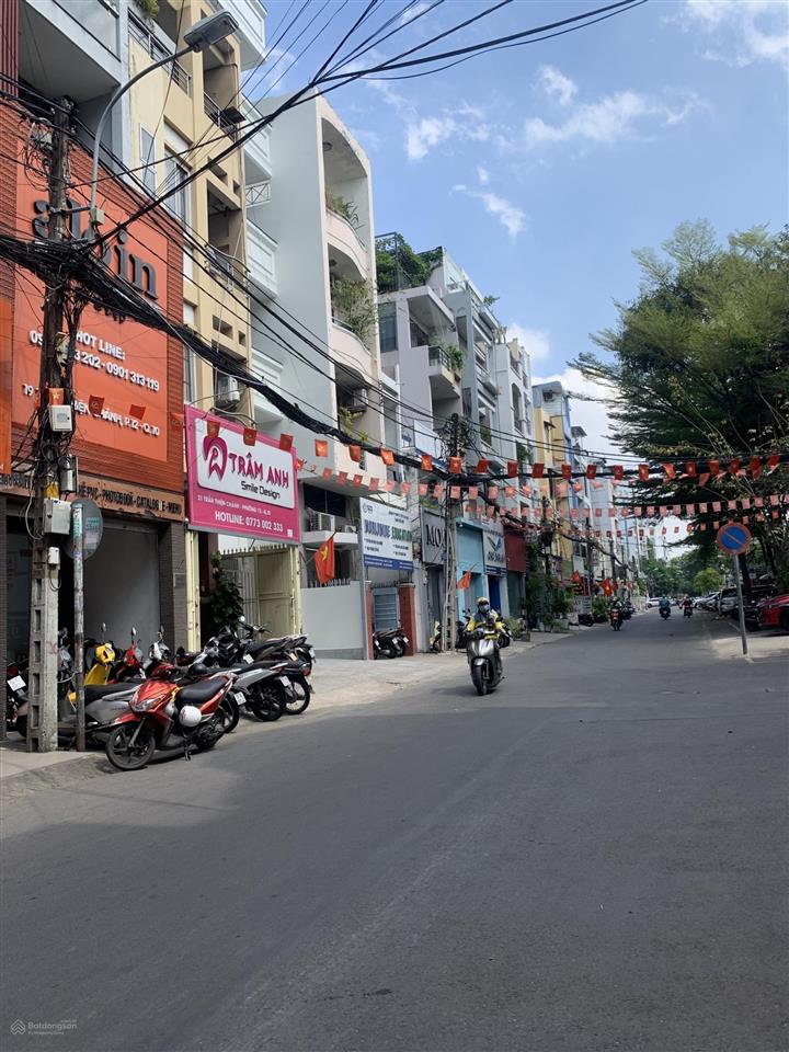 Bán mt trần thiện chánh q10 4x18m thu nhập 80 triệu/tháng giá 35 tỷ