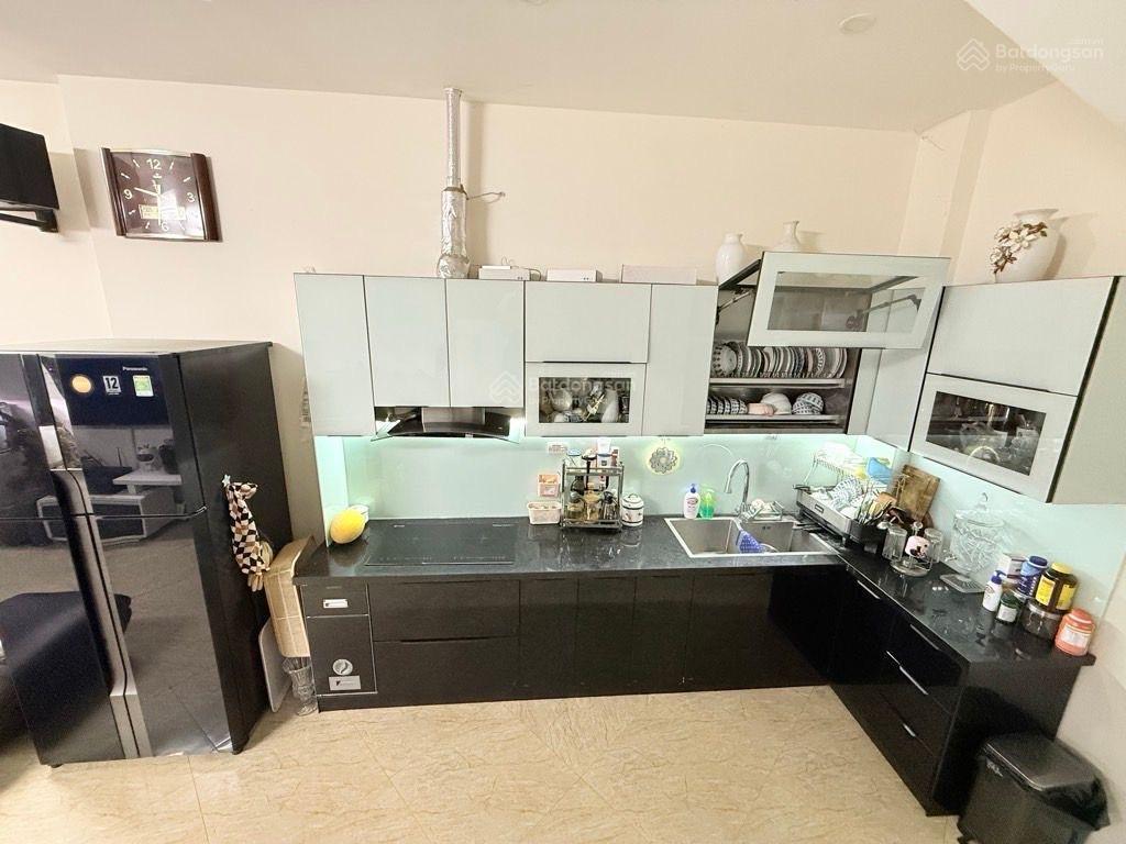 Chính chủ bán nhà ngõ 13 khuất duy tiến thanh xuân, đường rộng ô tô vào nhà. 6t 4pn khép kín 8 tỷ