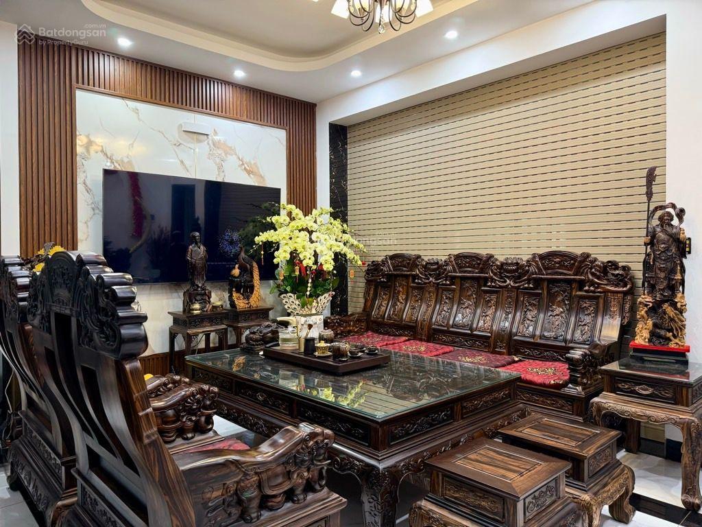 Hàng hiếm dân xây phố lò đúc hai bà trưng, 40m2 5t thang máy ô tô  full nội thất  15 tỷ