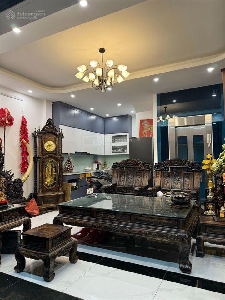 Hàng hiếm dân xây phố lò đúc hai bà trưng, 40m2 5t thang máy ô tô  full nội thất  15 tỷ
