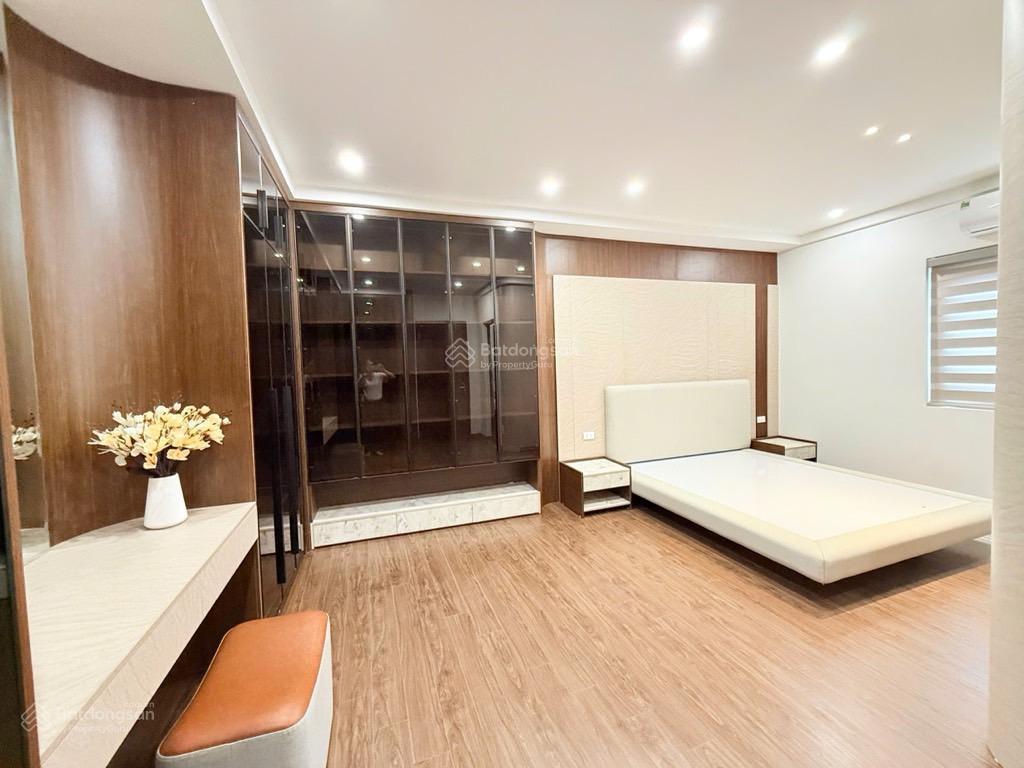 8,1 tỷ nhà riêng hồ đền lừ, hm giá tốt trong khu vực  48m 4t 4pn  ngõ thông ô tô đỗ cổng