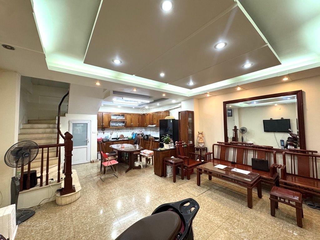 Bán nhà ngõ 40 tạ quang bửu  bách khoa, hbt, 60m2 lô góc vỉa hè ô tô tránh đỗ, view thoáng, 20 tỷ
