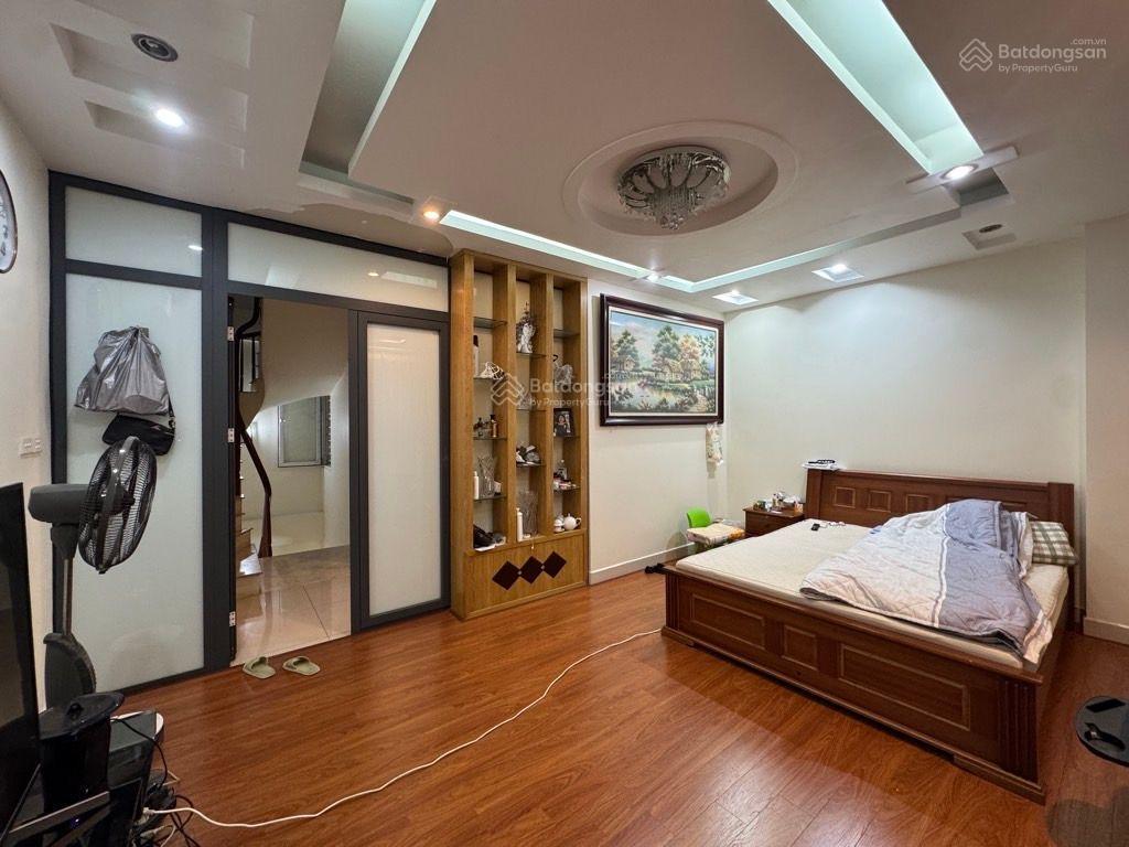 Bán nhà ngõ 40 tạ quang bửu  bách khoa, hbt, 60m2 lô góc vỉa hè ô tô tránh đỗ, view thoáng, 20 tỷ