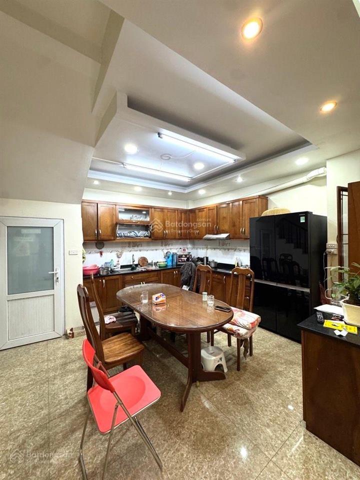 Bán nhà ngõ 40 tạ quang bửu  bách khoa, hbt, 60m2 lô góc vỉa hè ô tô tránh đỗ, view thoáng, 20 tỷ