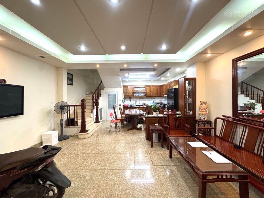 Bán nhà ngõ 40 tạ quang bửu  bách khoa, hbt, 60m2 lô góc vỉa hè ô tô tránh đỗ, view thoáng, 20 tỷ