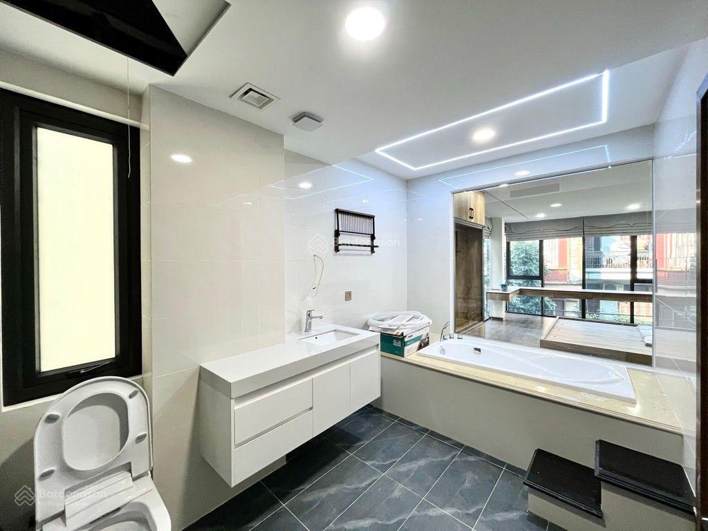 Minh khai  hai bà trưng  40m2 xây mới thang máy  lô góc  ô tô gần  9 tỷ
