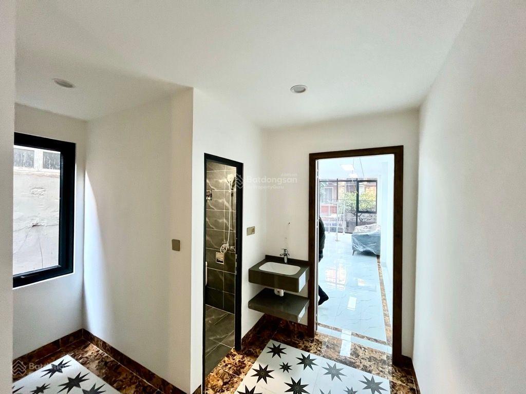 Minh khai  hai bà trưng  40m2 xây mới thang máy  lô góc  ô tô gần  9 tỷ