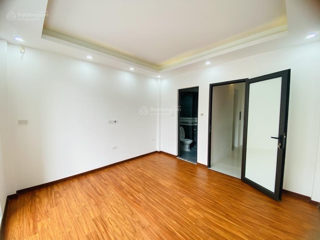 Bán nhà trương định giáp bát  43m2 5t  xây mới  lô góc, thang máy, ô tô đỗ gần  chỉ 8 tỷ hơn