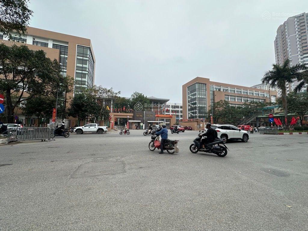 Hàng hiếm giá đầu tư  lô góc 1 nhà ra mặt đường đôi phố tân mai hoàng mai  52m2  250tr/m