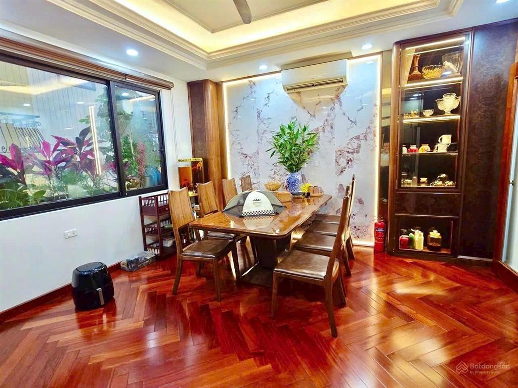 Hàng hiếm giá đầu tư  lô góc 1 nhà ra mặt đường đôi phố tân mai hoàng mai  52m2  250tr/m