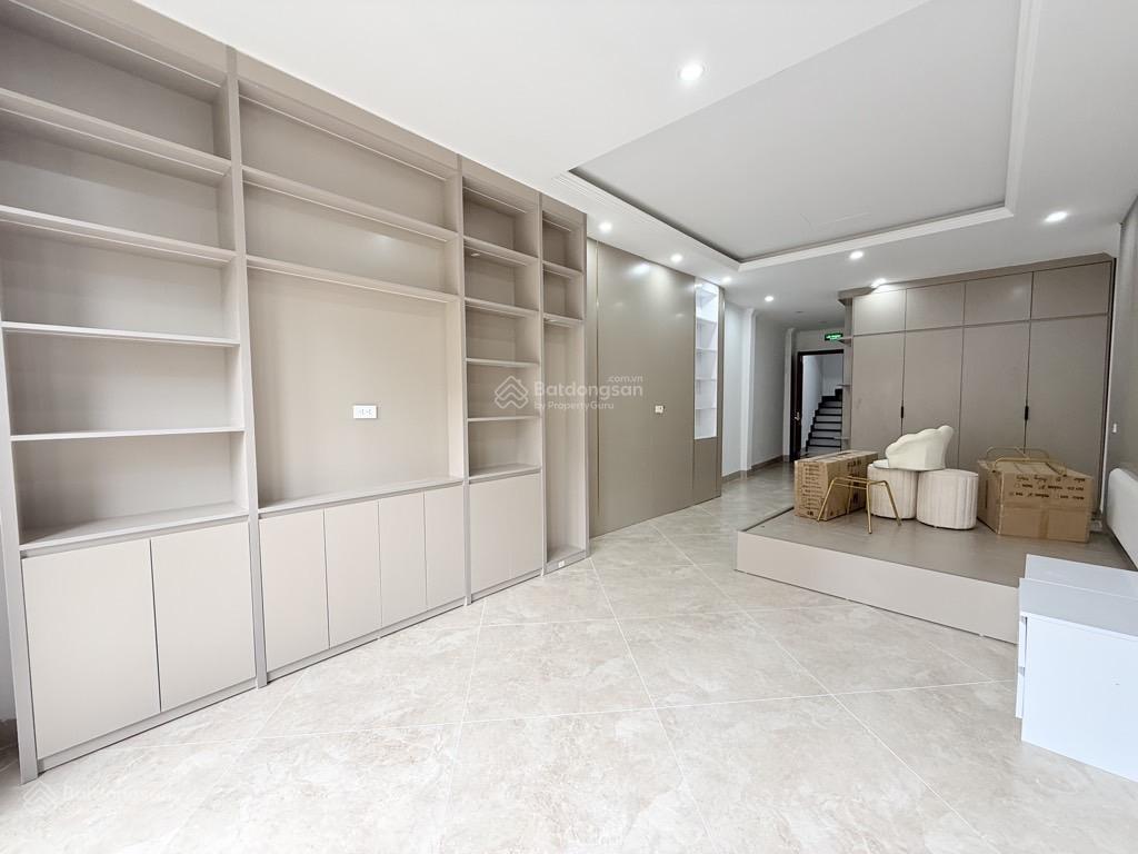 Kim đồng hoàng mai  phân lô vỉa hè kinh doanh  60m² 7t  thang máy  19,5 tỷ