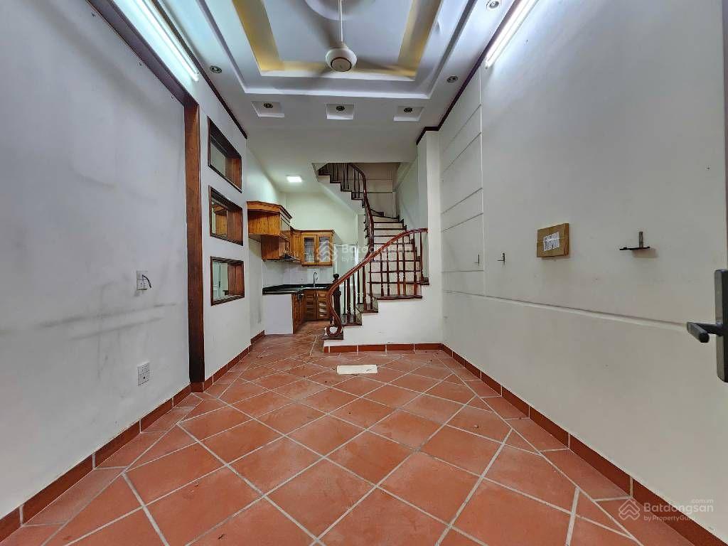 7 tỷ  giá tốt nhất khu vực  tân mai, đền lừ  35m2 5 tầng 3pn rộng  ô tô đỗ cổng