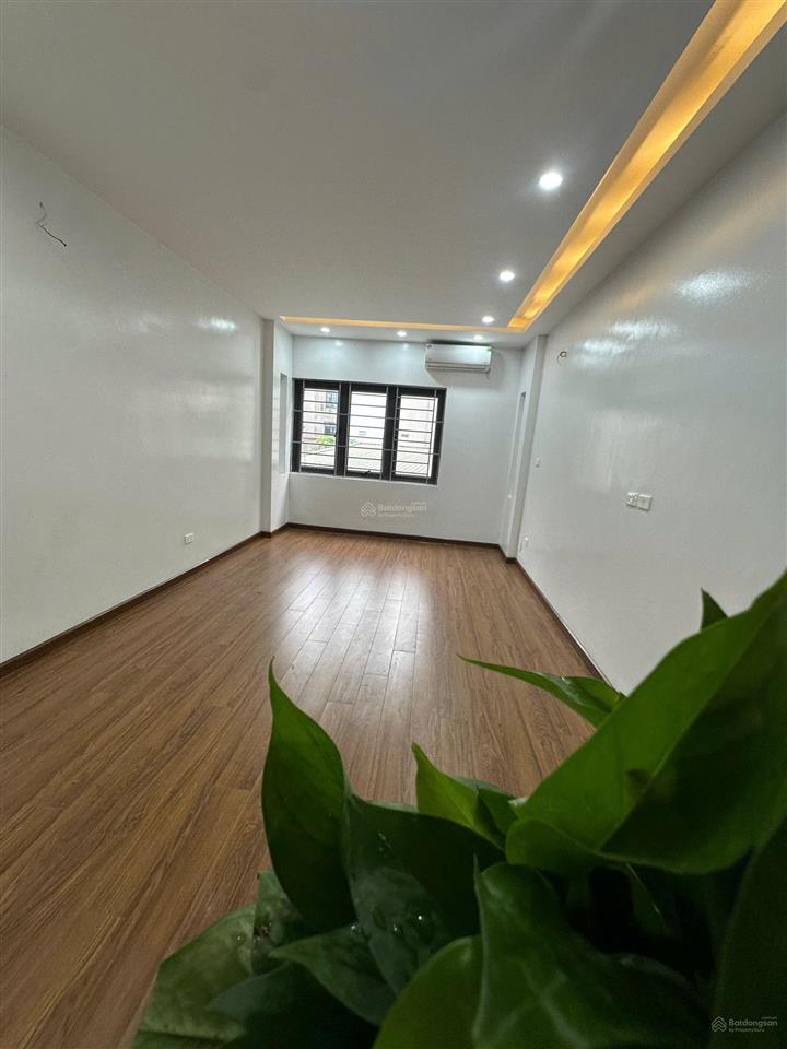 Bán nhà kđt đền lừ  35m2  full nội thất  20m ô tô tránh  view thoáng  8.6 tỷ