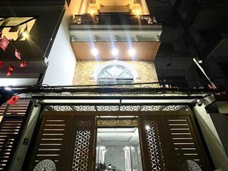 Siêu phẩm bách kinh xây, 130m2, 8 tầng, doanh thu 1,3 tỷ/ năm, 38 tỷ