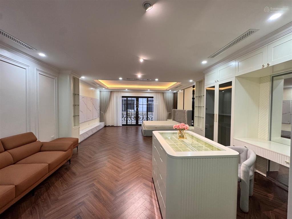 Siêu phẩm 1 nhà ra mặt phố tam trinh, 85m2 x 8t  thang máy  ô tô tránh  mặt tiền 5.5m  28 tỷ