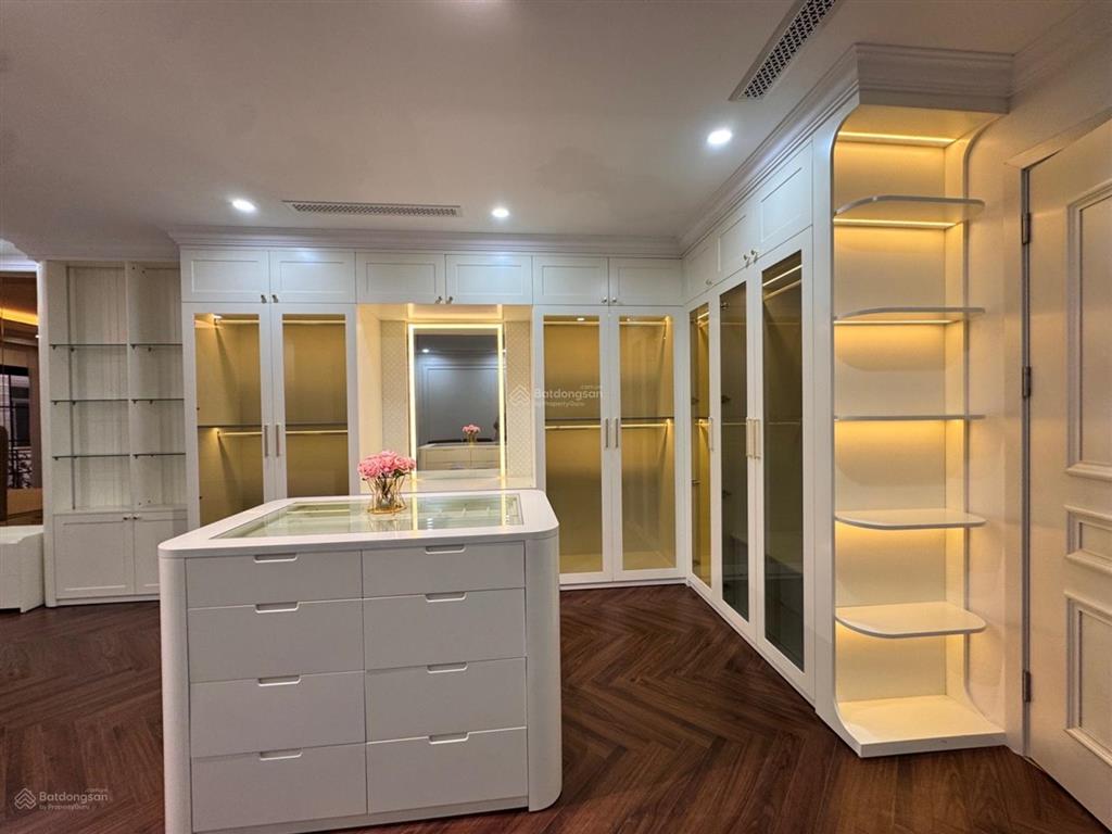 Siêu phẩm 1 nhà ra mặt phố tam trinh, 85m2 x 8t  thang máy  ô tô tránh  mặt tiền 5.5m  28 tỷ
