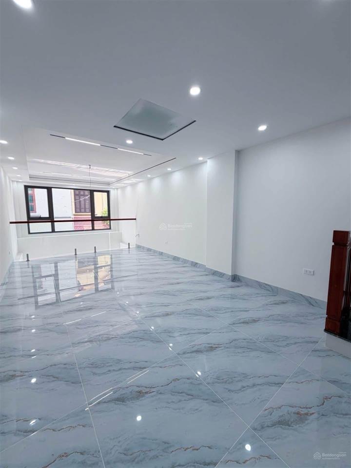 Bán nhà phân lô phố tân mai  đền lừ, 48m2 7 tầng gara ô tô tránh, giá 15,6 tỷ